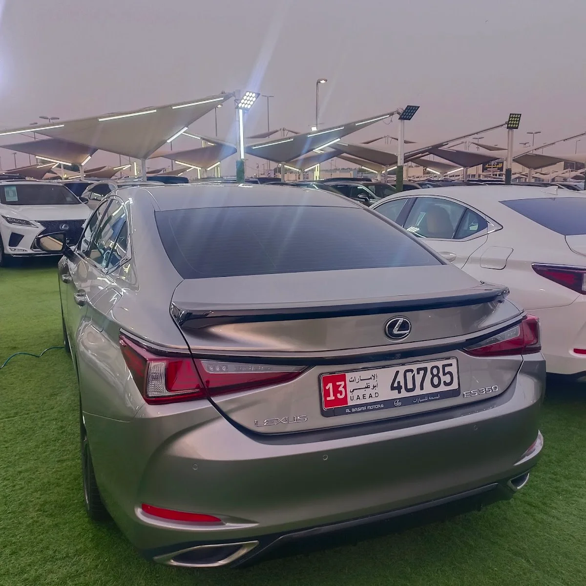 Lexus ES (used) image