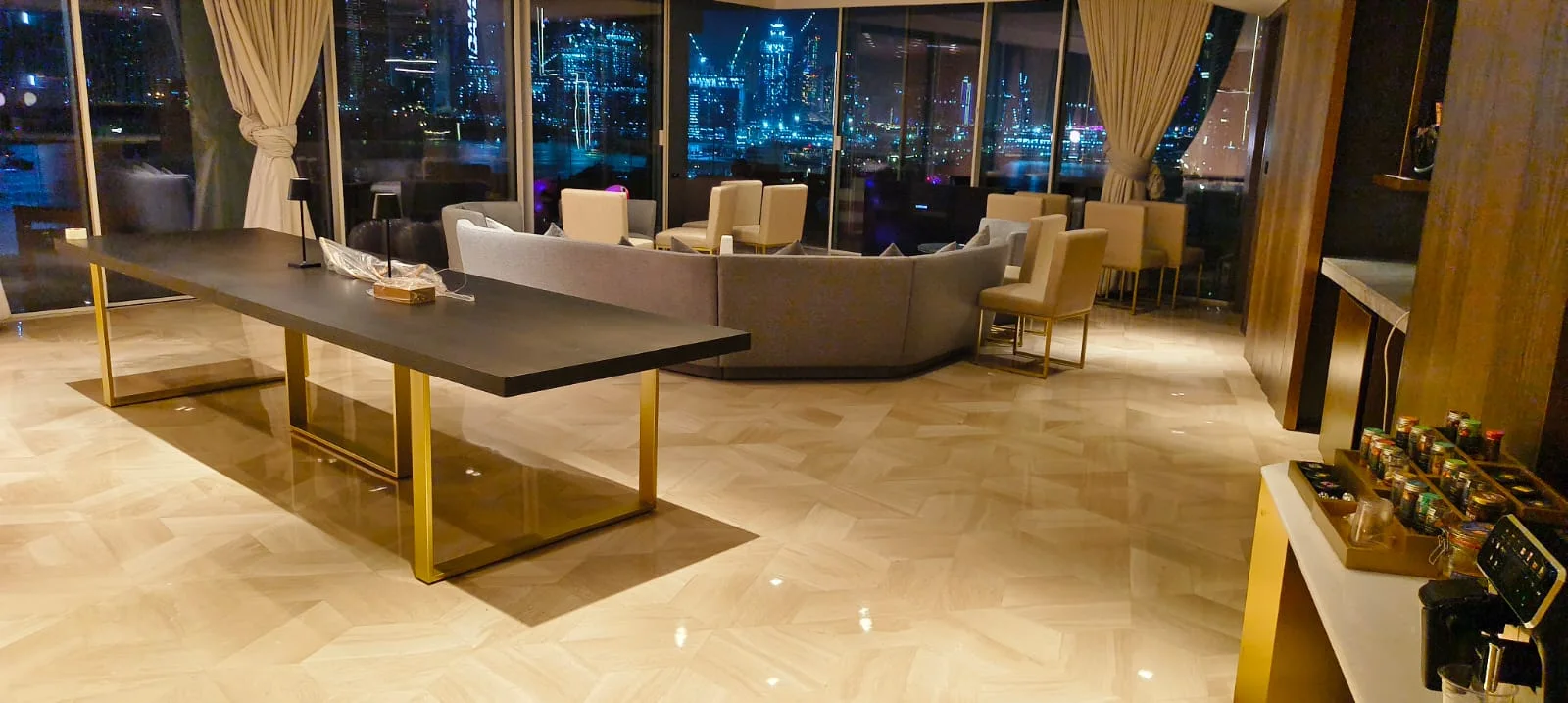 Countertop & table polishing image