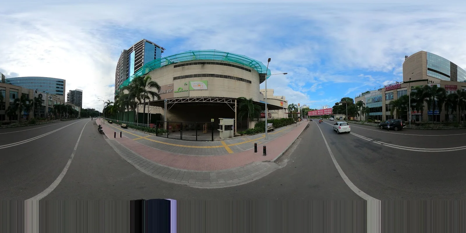Guest services & parking image