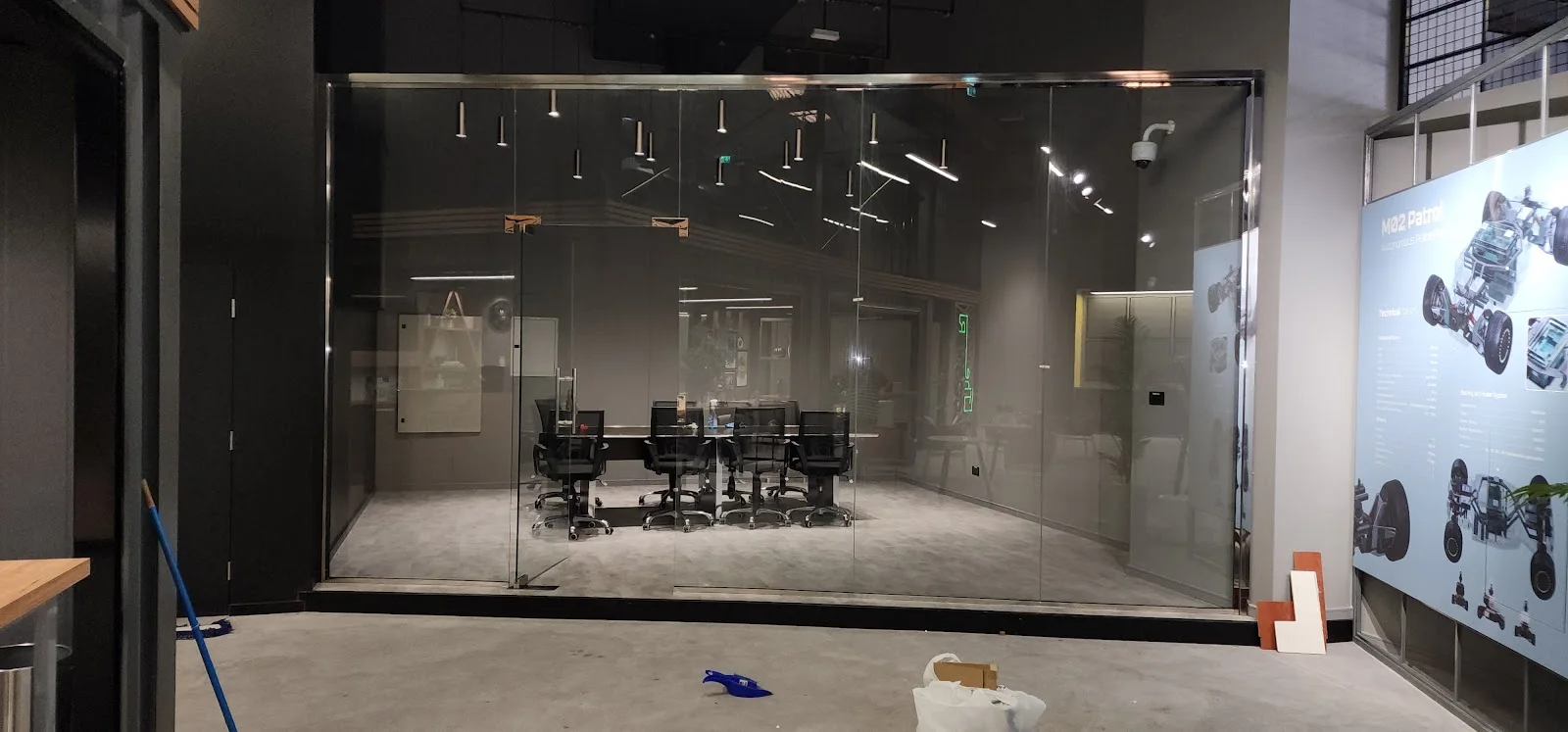 Frameless Glass Partition / Office Glass Wall image