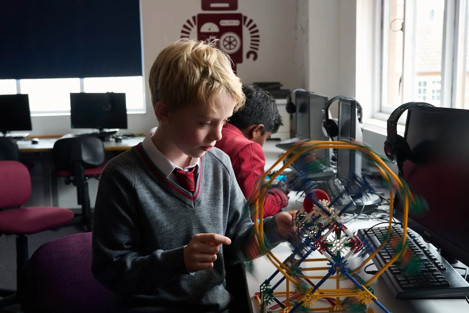 Primary Curriculum (Reception to Year 6) image