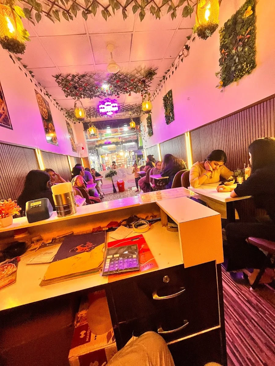 Dine-in image