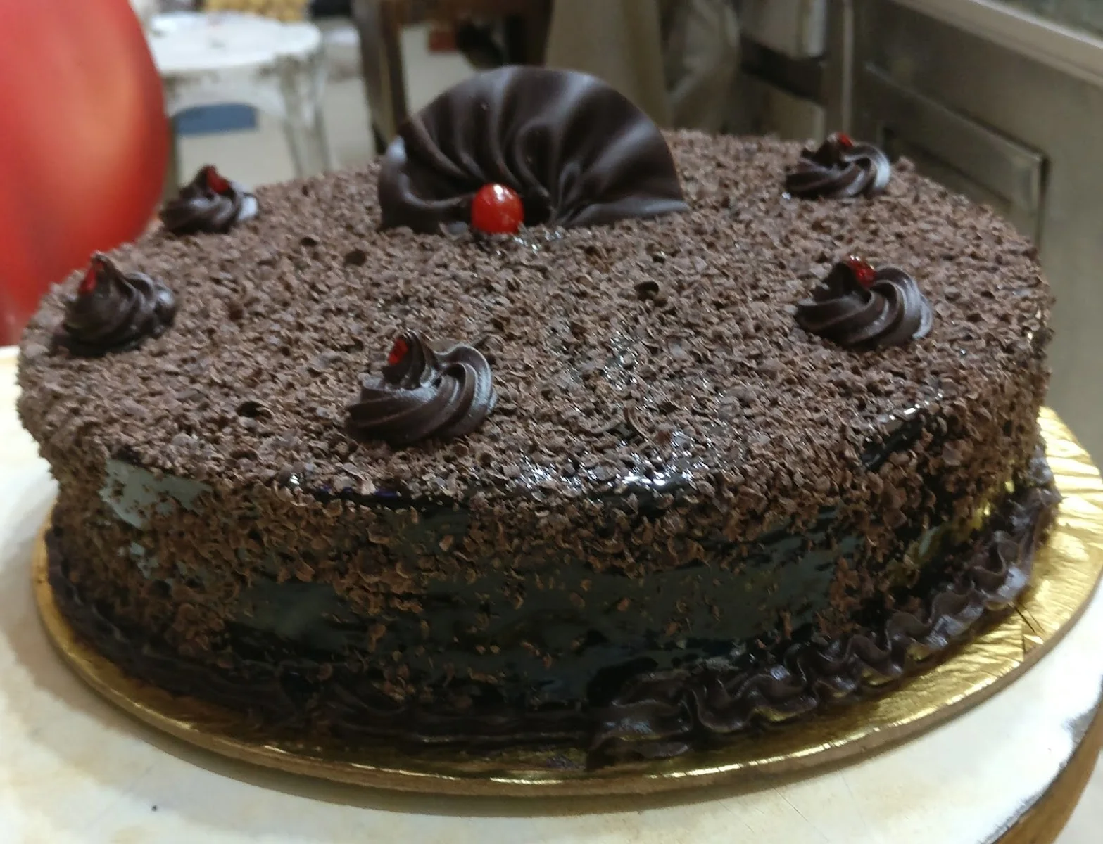 Classic Chocolate Cake (1 kg) image