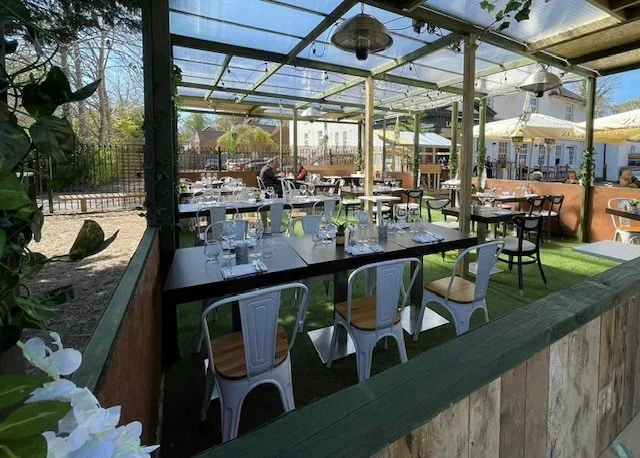 Dine-in service image