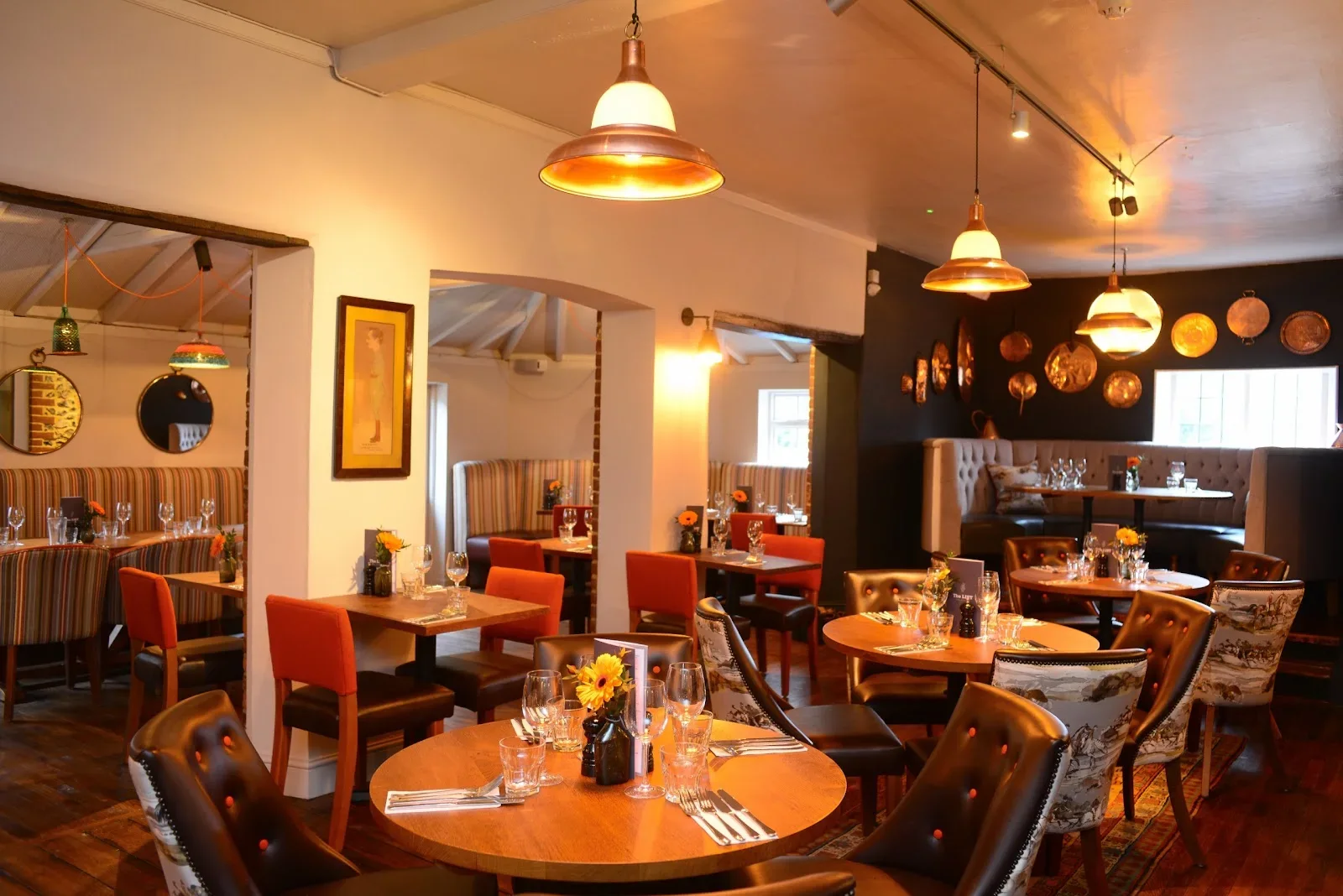 Table Dining image