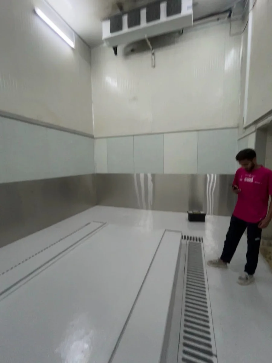 Refrigerant Gas Refill & Leak Repair image