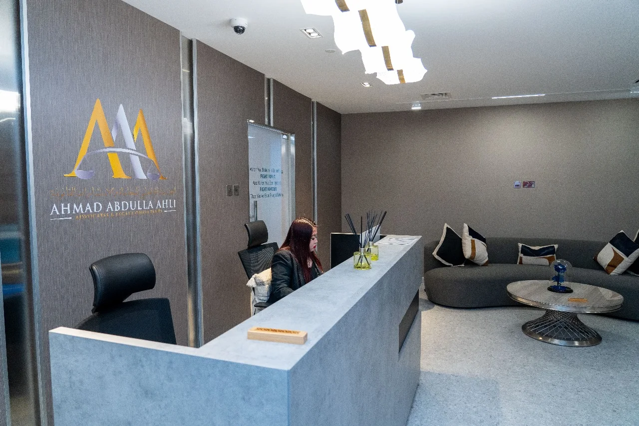 Contracts & commercial agreements image