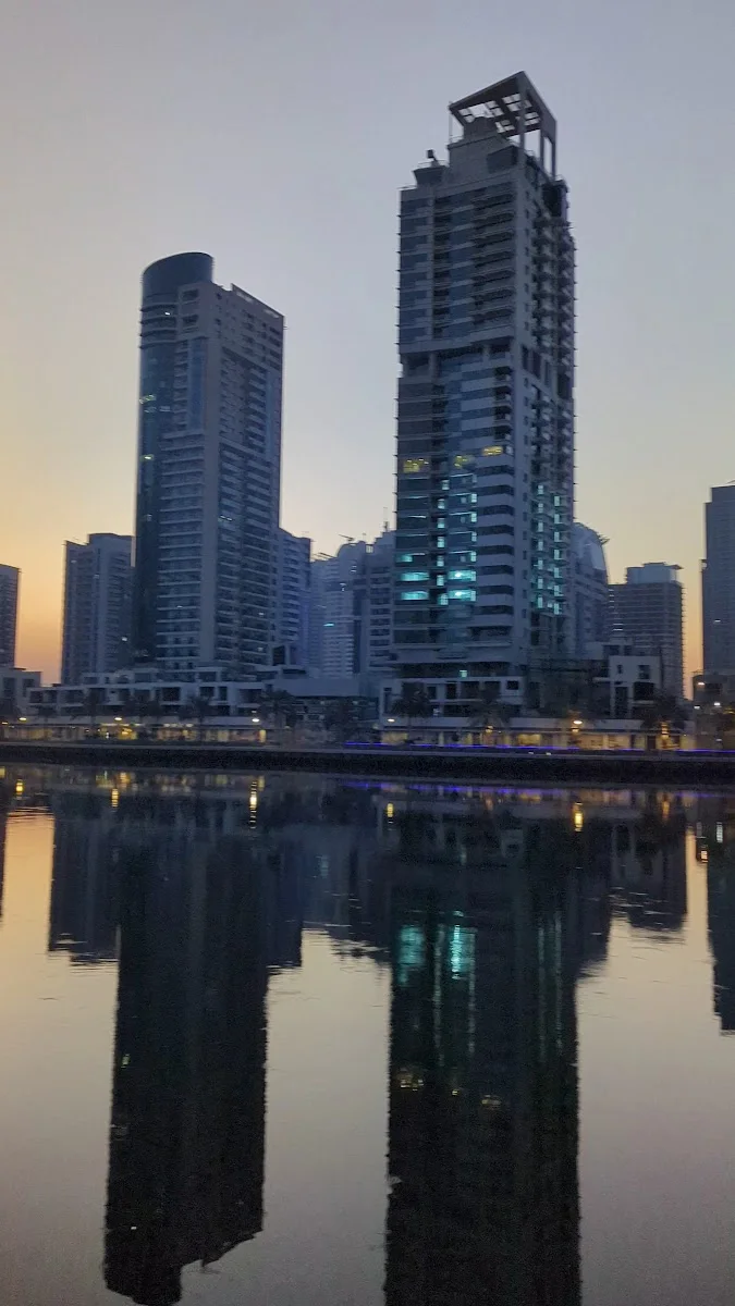Marsa Dubai - Waterfront Villa (Sale) image